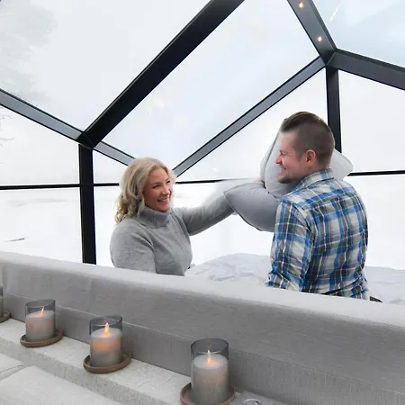 Arctic Lakeland Igloos Apartment *
