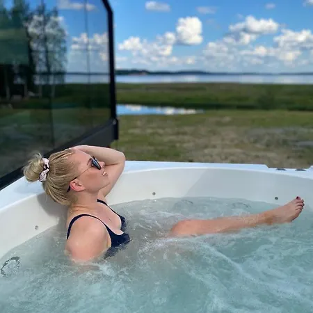 Arctic Lakeland Igloos Vuokatti